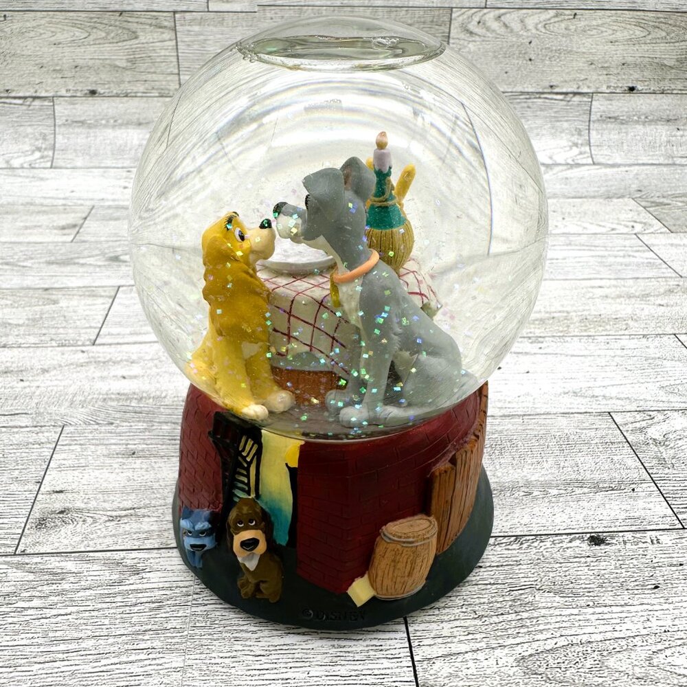 Disney Lady and the Tramp Snow Globe, plays "Bella Notte (This is the Night)" - Picture 4 of 8